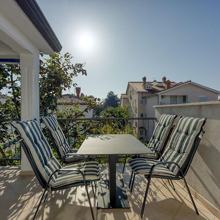 Apartments Orbanic ロヴィニ エクステリア 写真