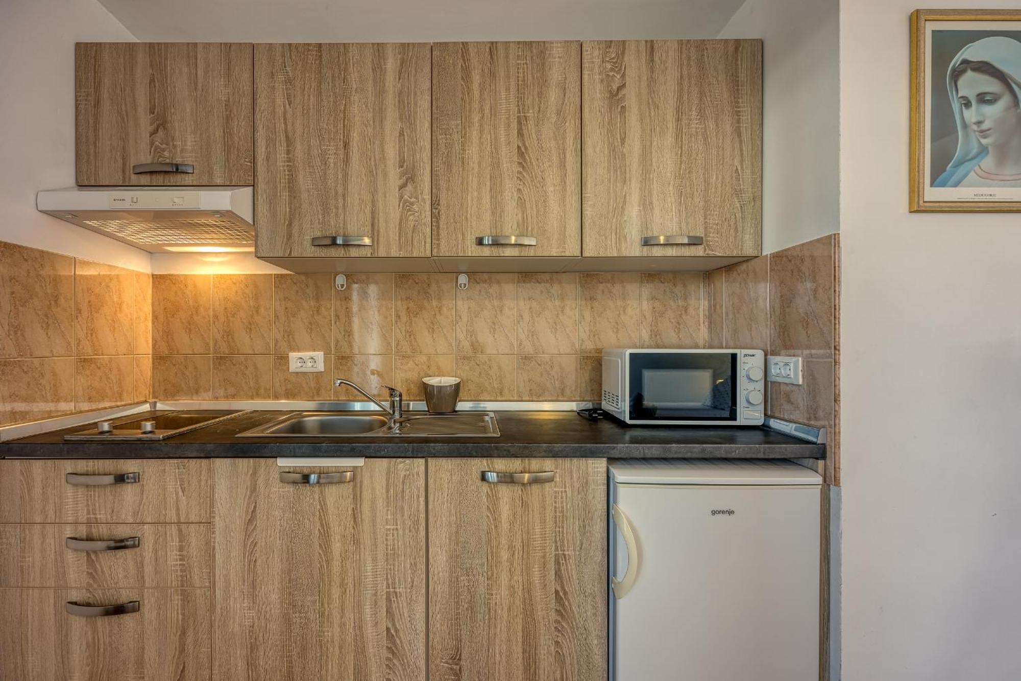 Apartments Orbanic ロヴィニ エクステリア 写真