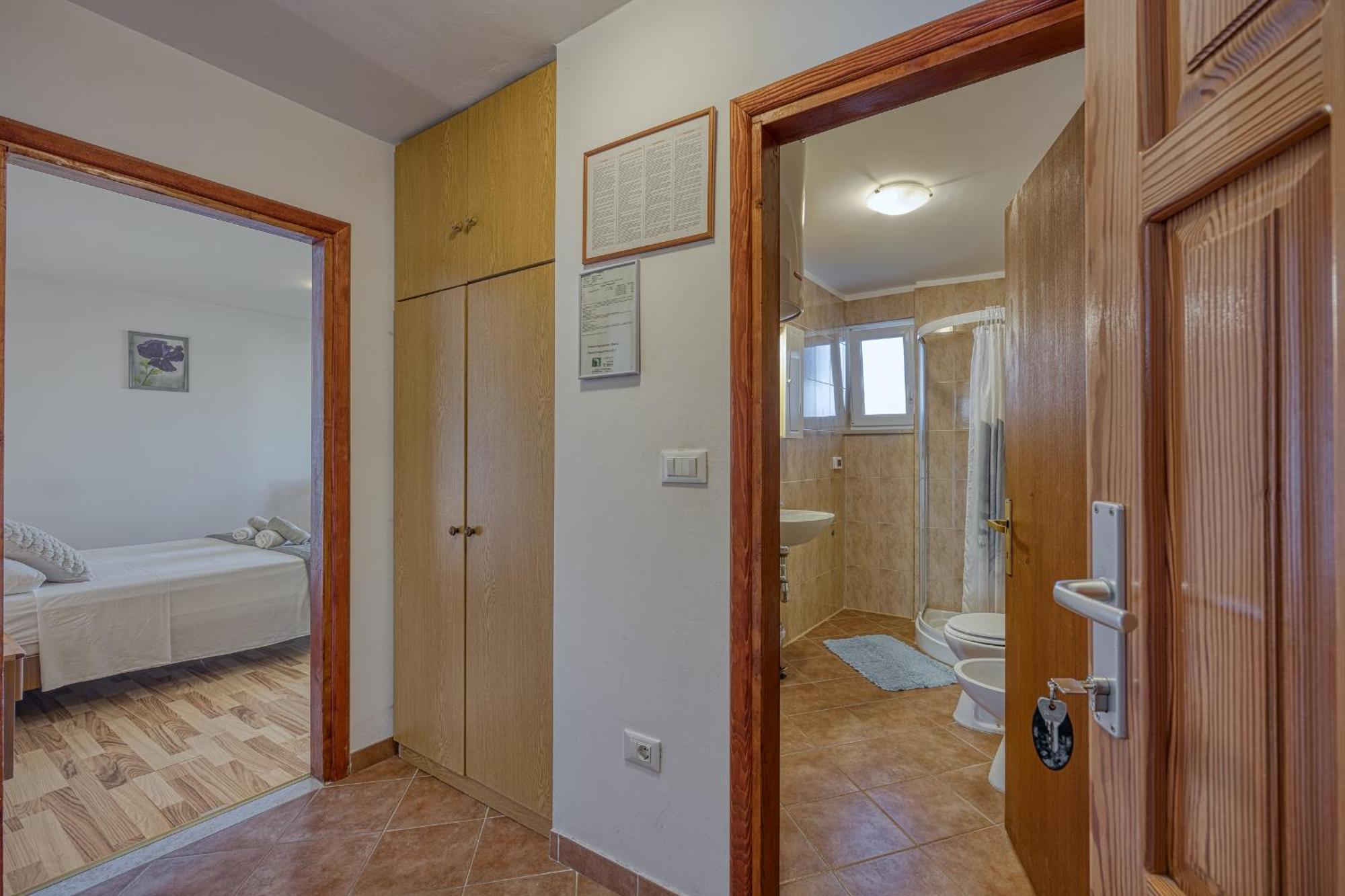 Apartments Orbanic ロヴィニ エクステリア 写真