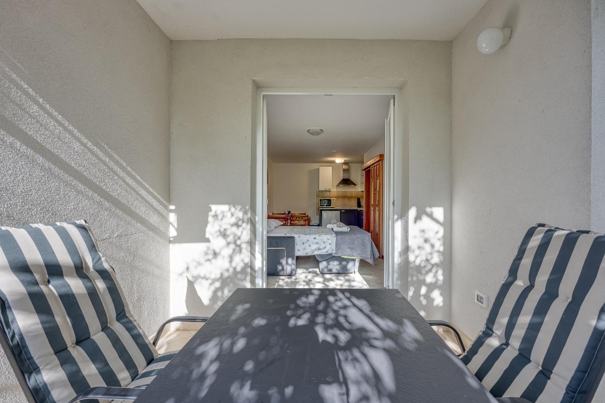 Apartments Orbanic ロヴィニ エクステリア 写真